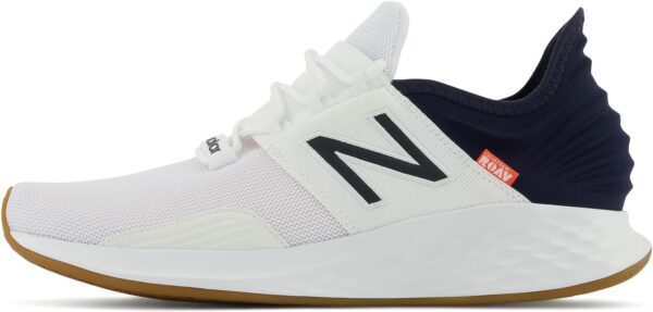New Balance Men’s Fresh Foam Roav V1 Sneaker, Black, 9-11