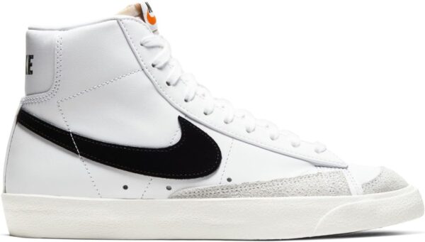 Nike Women’s Sneaker, Medium