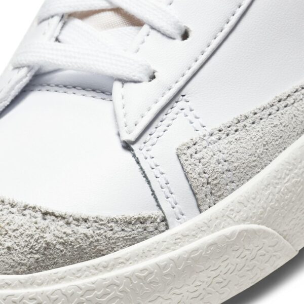 Nike Women’s Sneaker, Medium