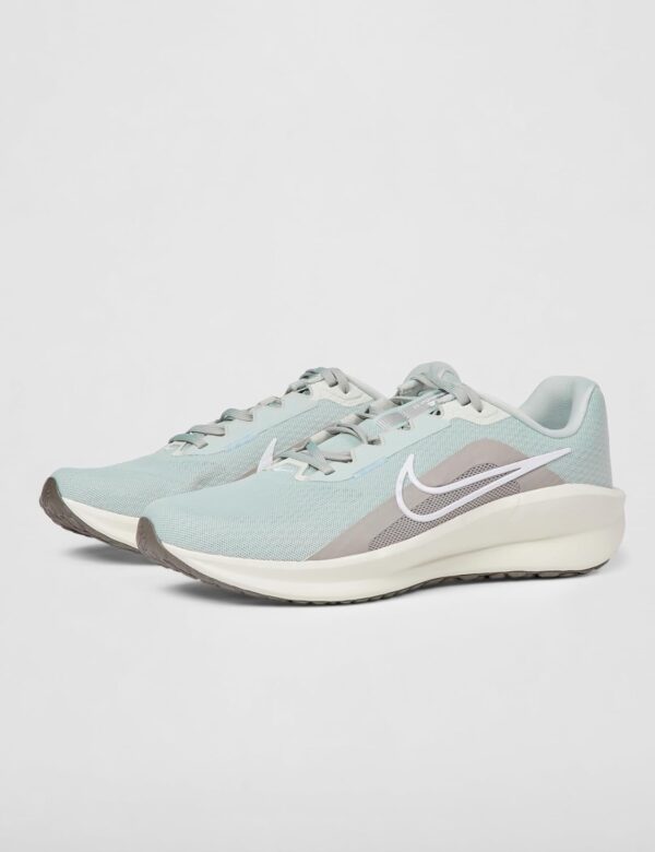 Nike Downshifter 13-Light Silver/White-College…