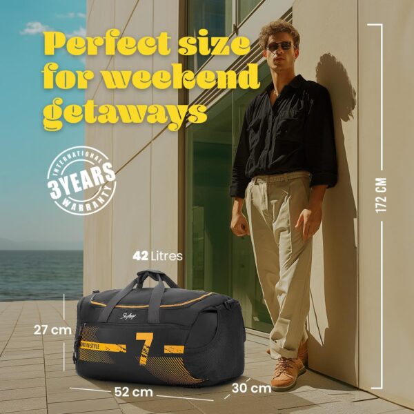 Skybags Polyester Stride 52Cm Gym Duffle Bag for Men and…