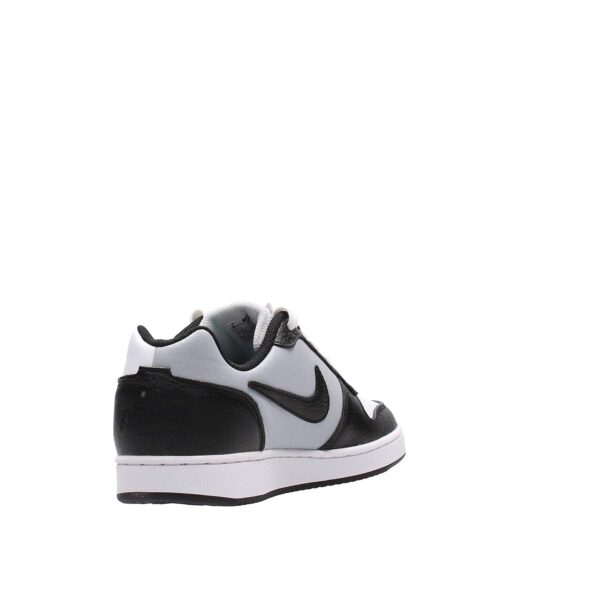 Nike Men Lace Up Basketball Shoe