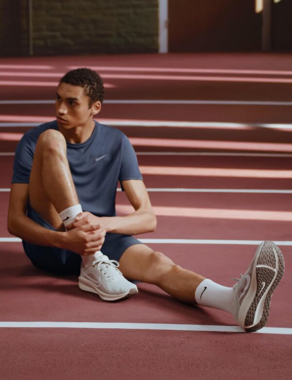 Nike Downshifter 13-Light Silver/White-College…